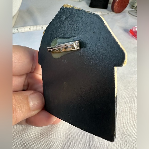 Funky 80’s 90’s original artisan painted pin - Picture 4 of 6